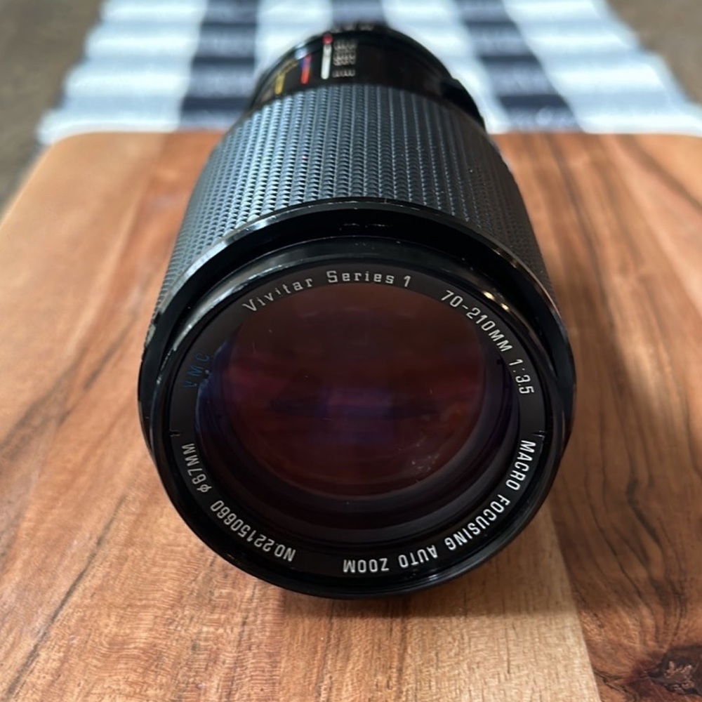 Vivitar Series 1 70-200mm f/3.5 Macro Focusing Auto zoom lens